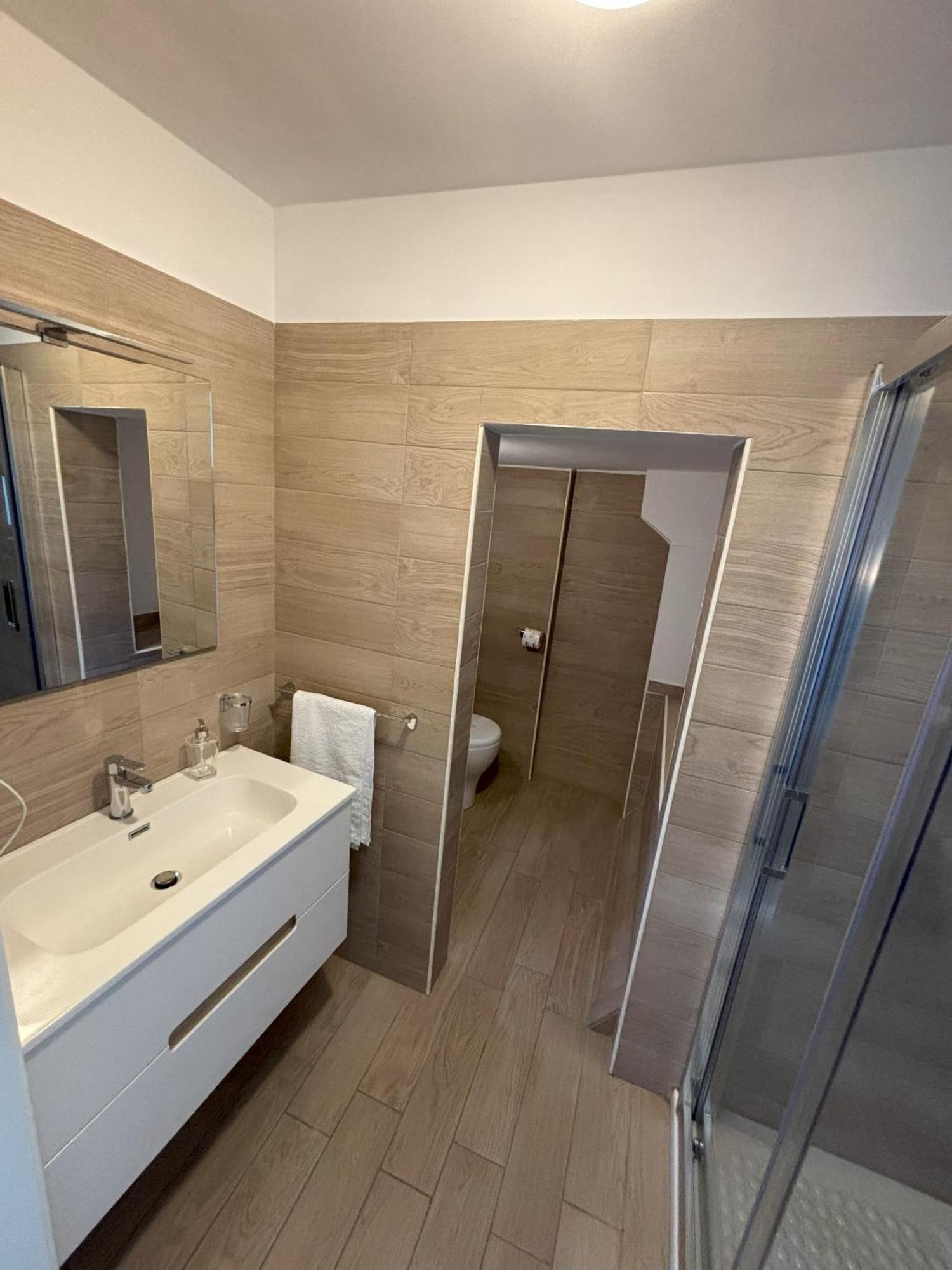 Mareluna Rooms Маргерита-ди-Савойя Экстерьер фото