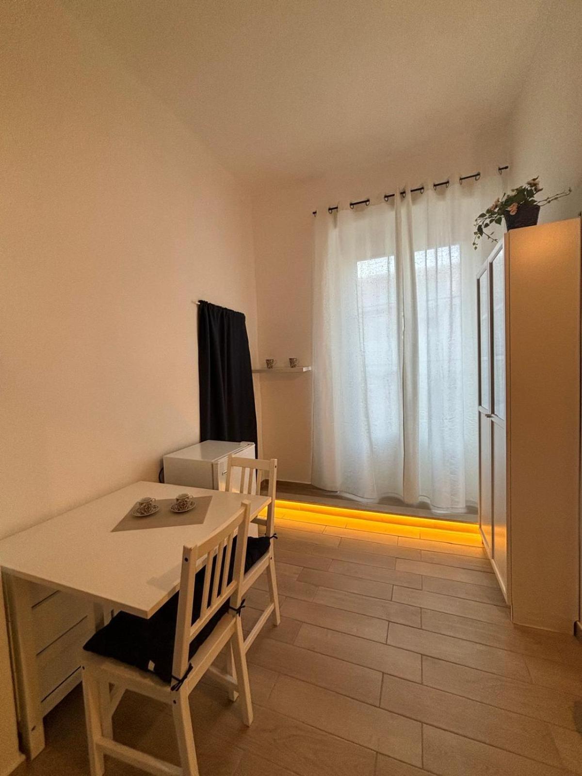 Mareluna Rooms Маргерита-ди-Савойя Экстерьер фото